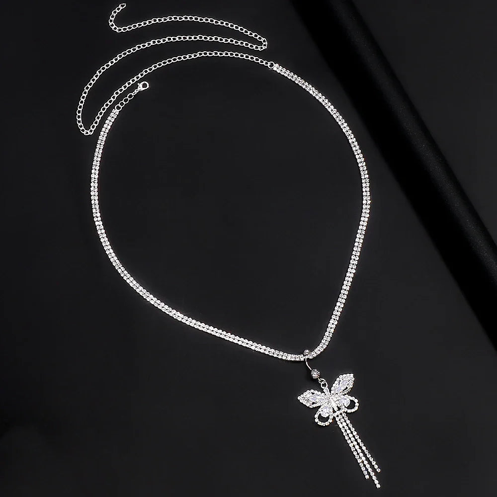 Cadena corporal con mariposa de strass brillantes