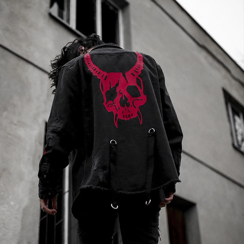 Chaqueta rockera de denim negro con calaveras